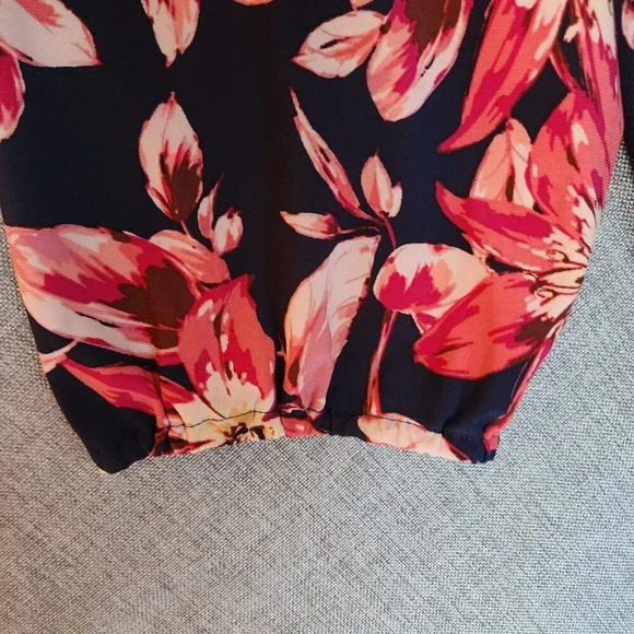 Roz And Ali Top Blouse Size 2x Multicolor Floral Long Sleeve Scoop Neck - Picture 8 of 8
